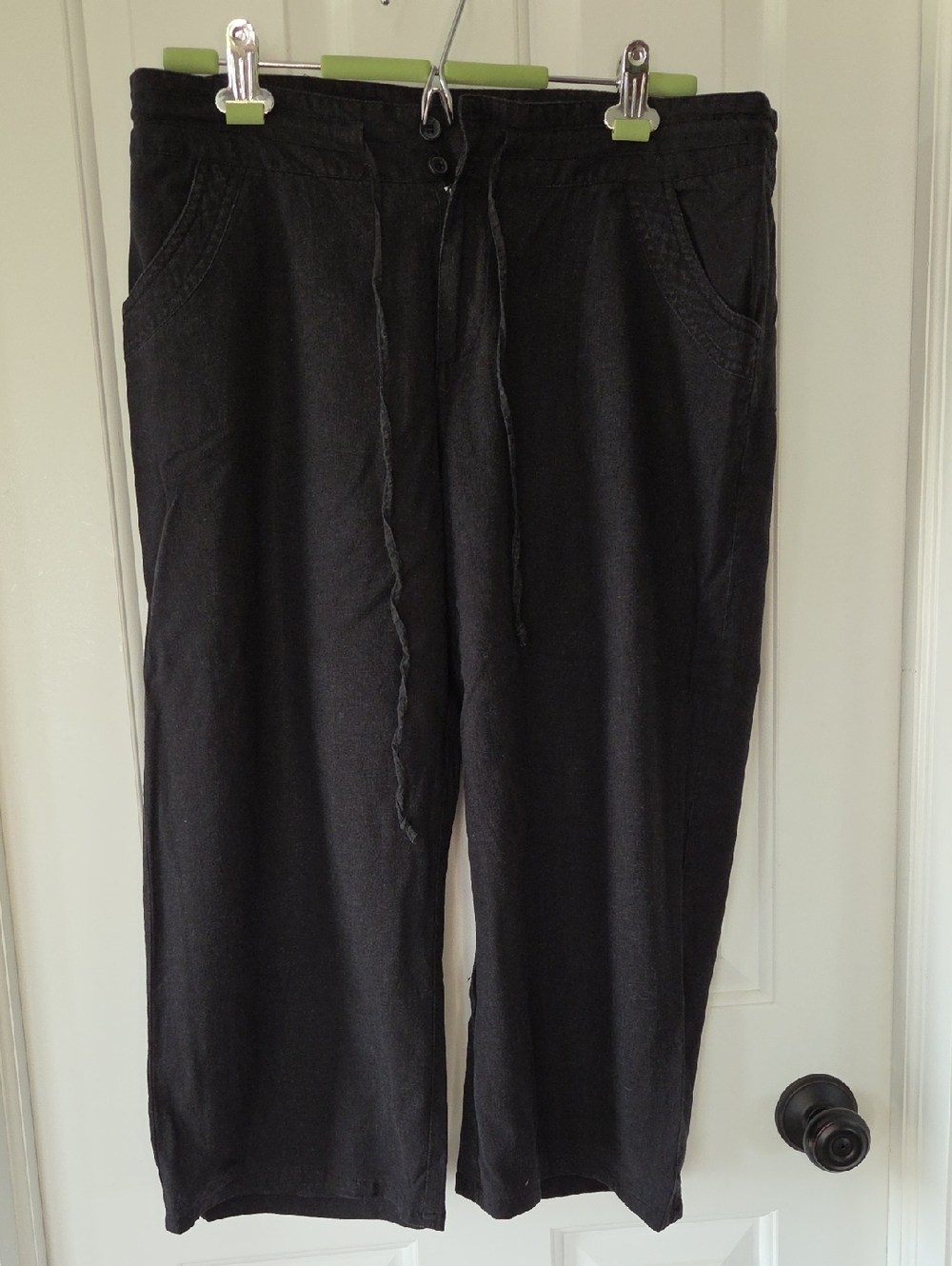 MKM Designs Black Linen Drawstring Capris with Pockets